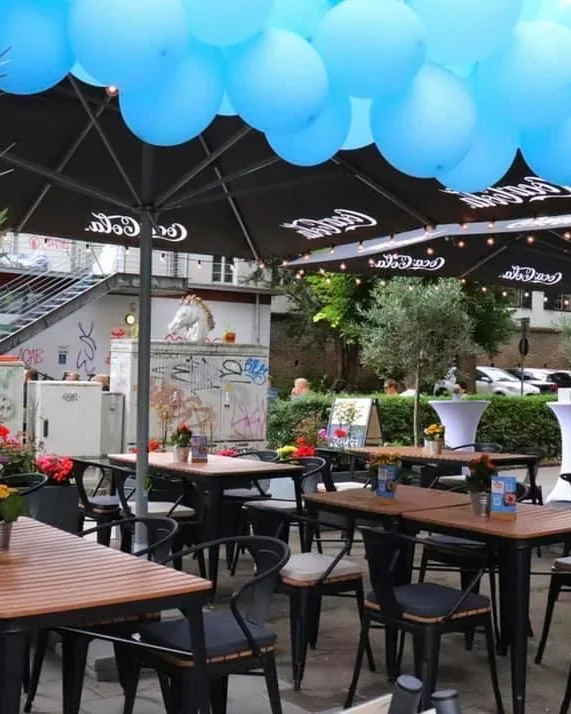 THE-CÔCÔ Küche · frisch zubereitete Sushi- und Bowl-Kompositionen